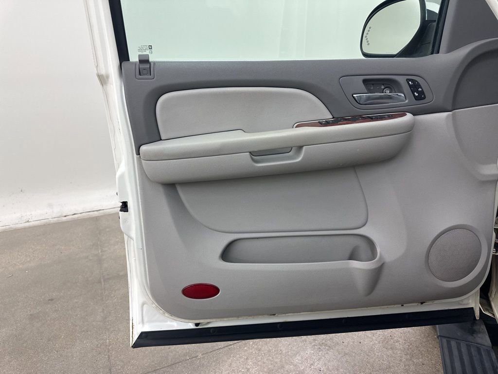 Used 2008 Chevrolet Tahoe LTZ w/ LTZ Preferred Equipment Group image 33