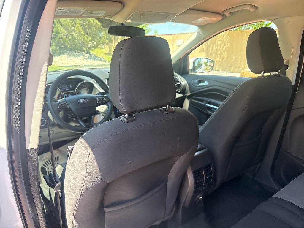 Used 2018 Ford Escape SE w/ SE Sync 3 Package AWD/4WD image 21