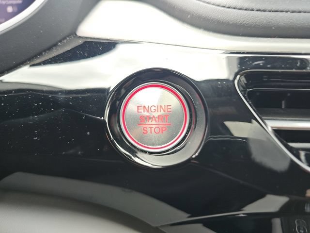Used 2025 Acura MDX w/ Technology Package FWD image 38