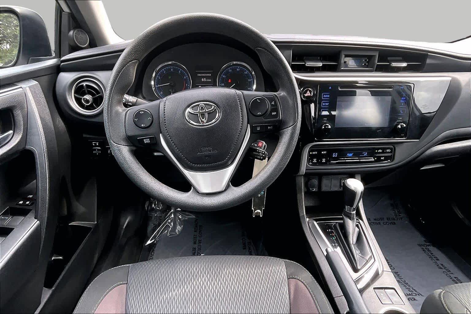 Used 2018 Toyota Corolla LE FWD image 6