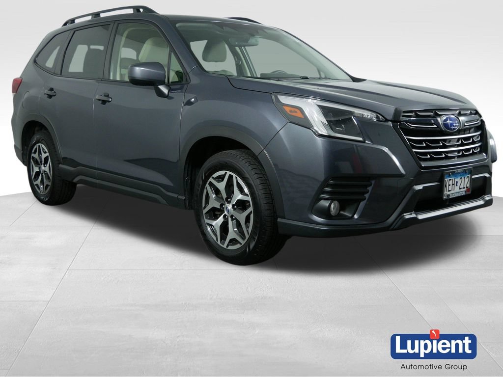 Used 2023 Subaru Forester Premium AWD/4WD image 1