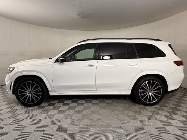 Used 2022 Mercedes-Benz GLS 450 4MATIC w/ AMG Line Exterior image 3