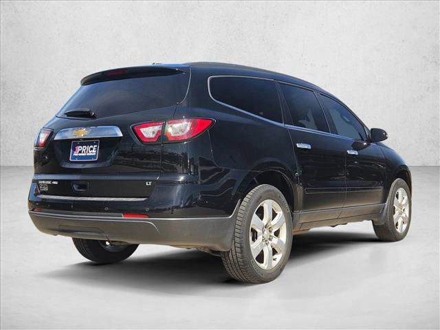 Used 2017 Chevrolet Traverse LT w/ Style and Technology Package image 5