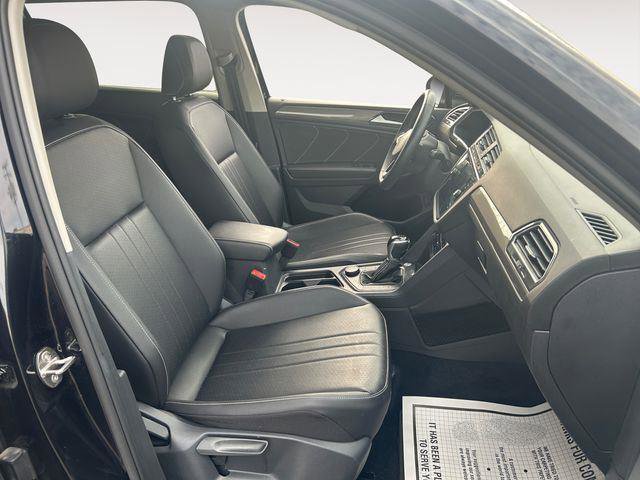 Used 2022 Volkswagen Tiguan SE image 15