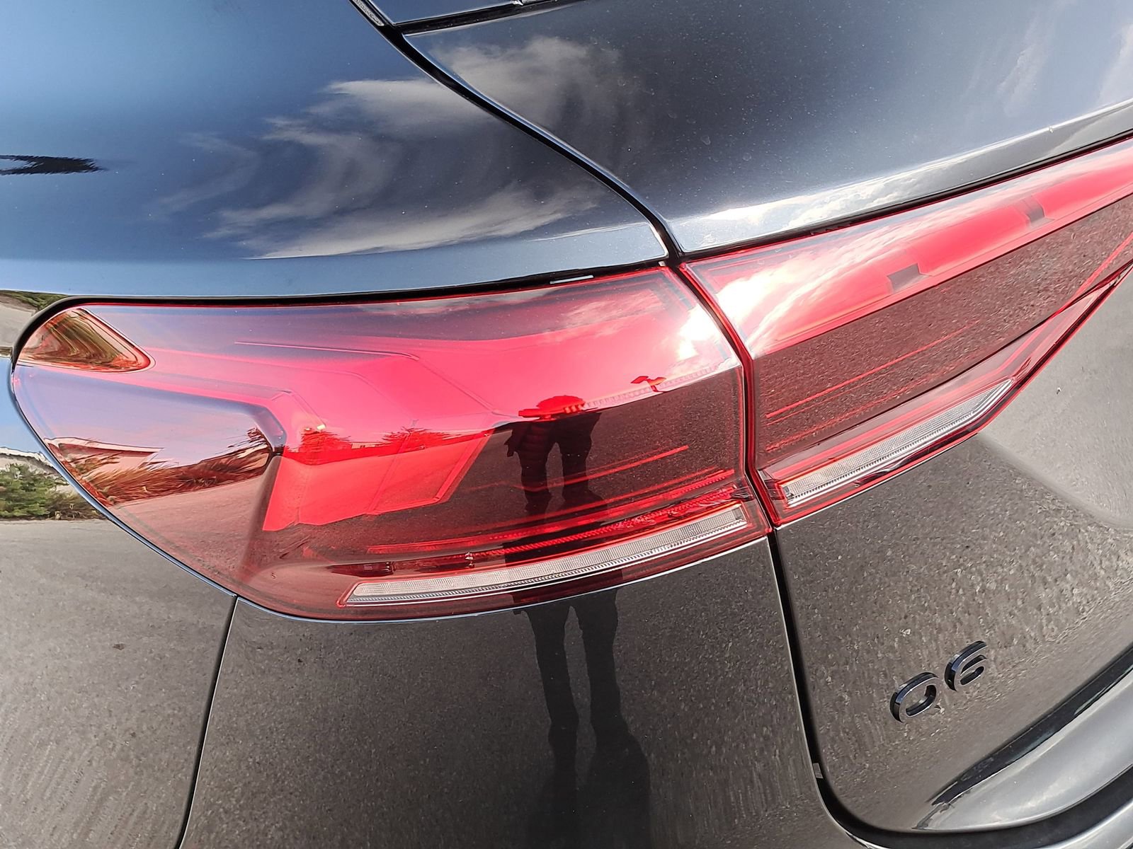 New 2025 Audi Q6 e-tron Premium image 39