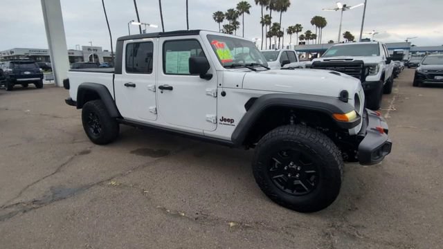 Used 2021 Jeep Gladiator Mojave AWD/4WD image 2