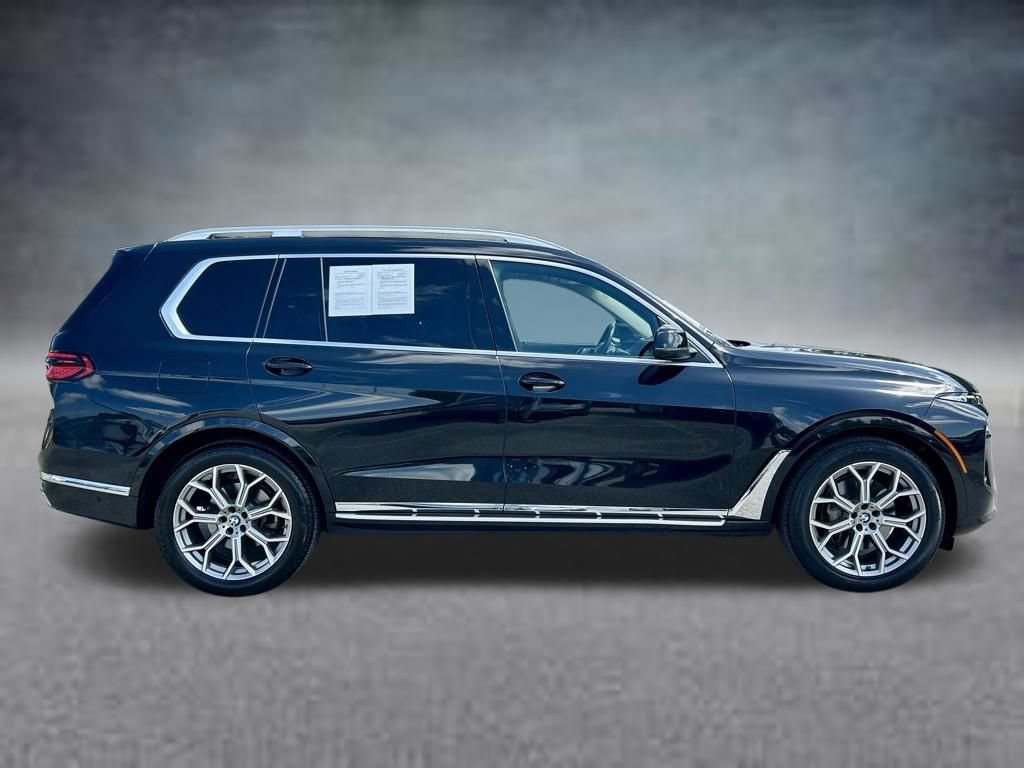 Used 2024 BMW X7 xDrive40i AWD/4WD image 4