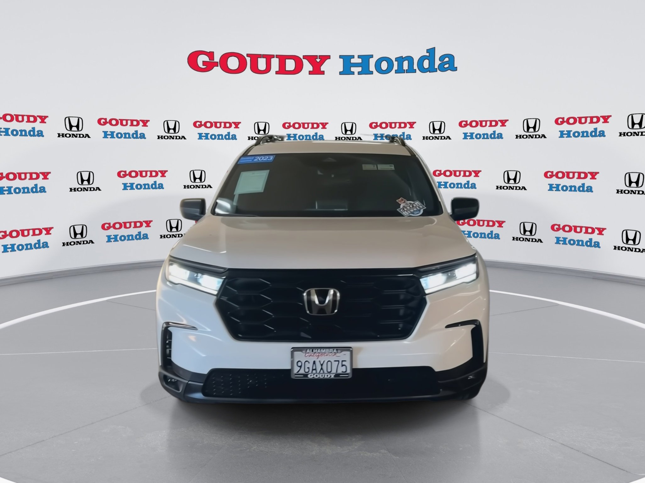 Certified 2023 Honda Pilot Sport image 3