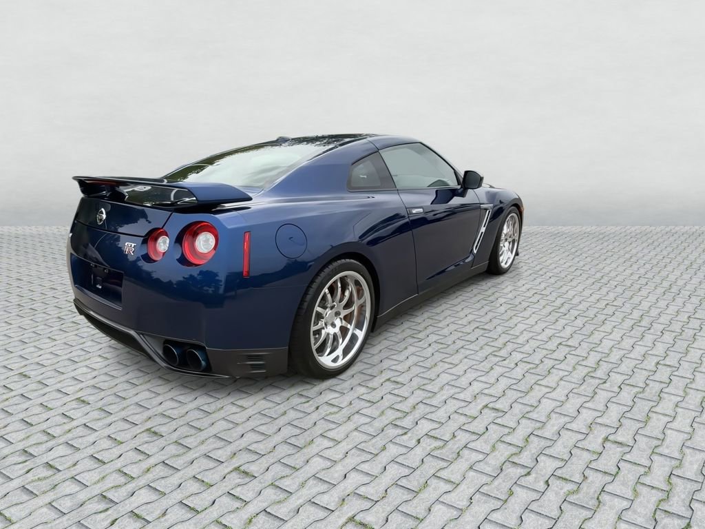 Used 2015 Nissan GT-R Premium AWD/4WD image 8