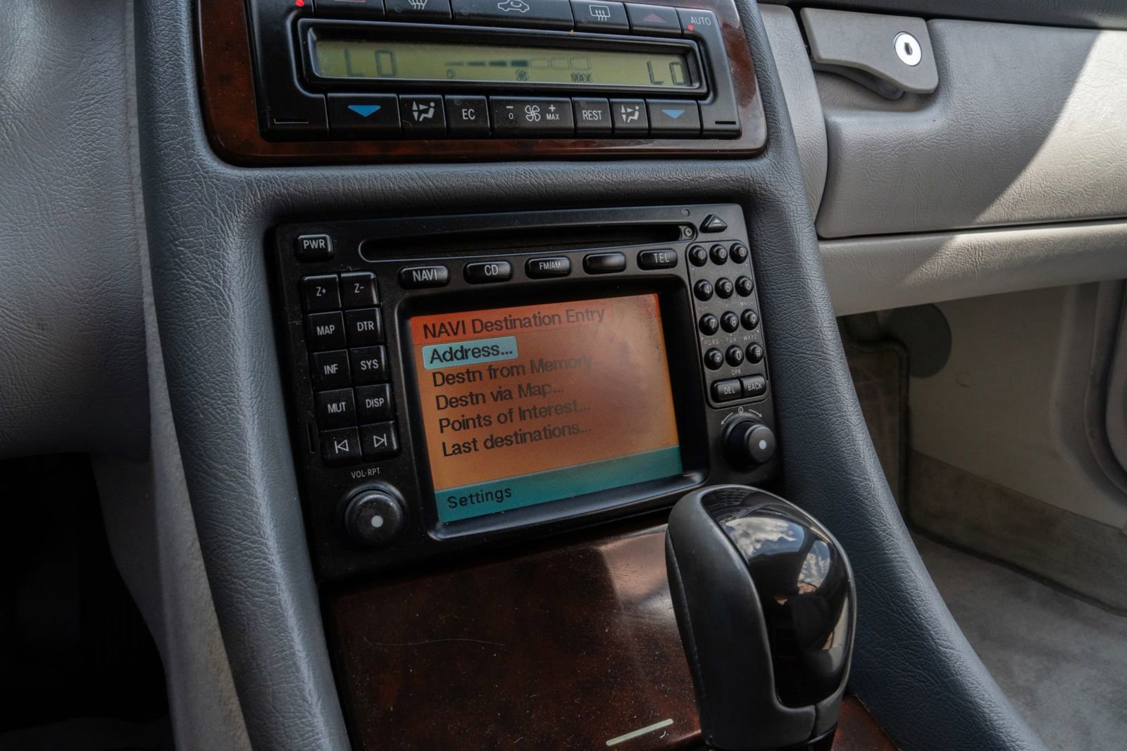 Used 2003 Mercedes-Benz CLK 320 Cabriolet image 25