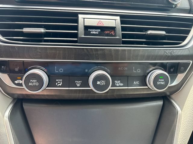 Used 2018 Honda Accord Touring image 19