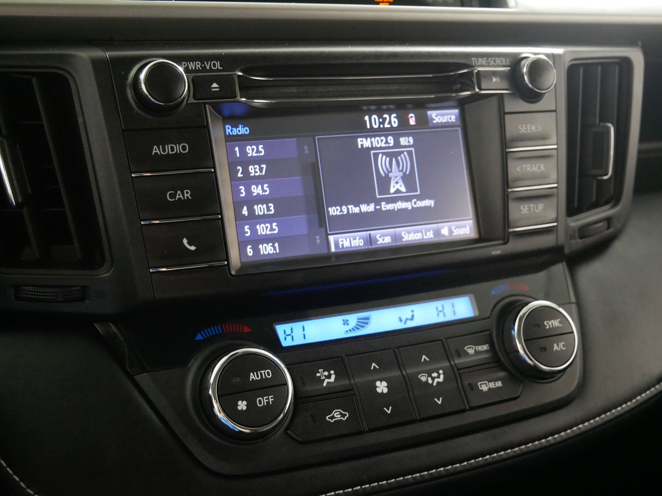 Used 2018 Toyota RAV4 XLE image 22