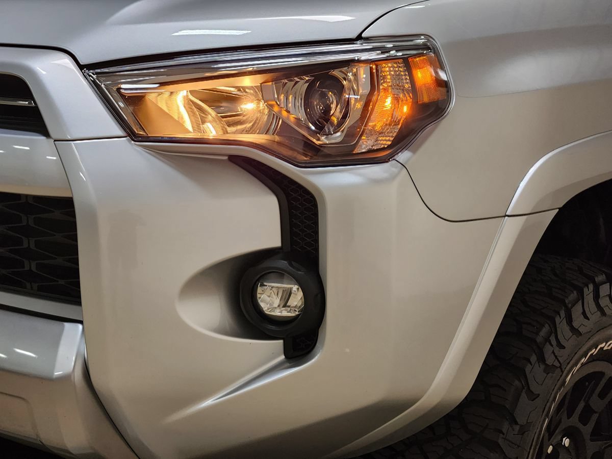 Used 2023 Toyota 4Runner TRD Off-Road Premium AWD/4WD image 14