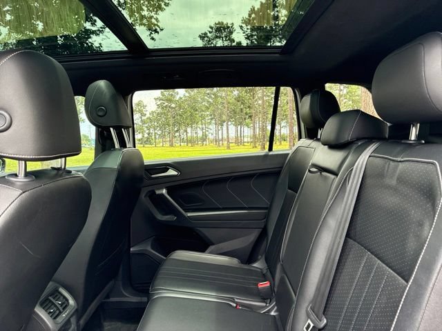 Used 2022 Volkswagen Tiguan SE R-Line FWD image 22