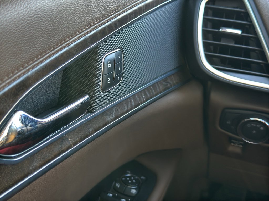 Used 2018 Lincoln MKX Reserve w/ Driver Assistance Package image 26