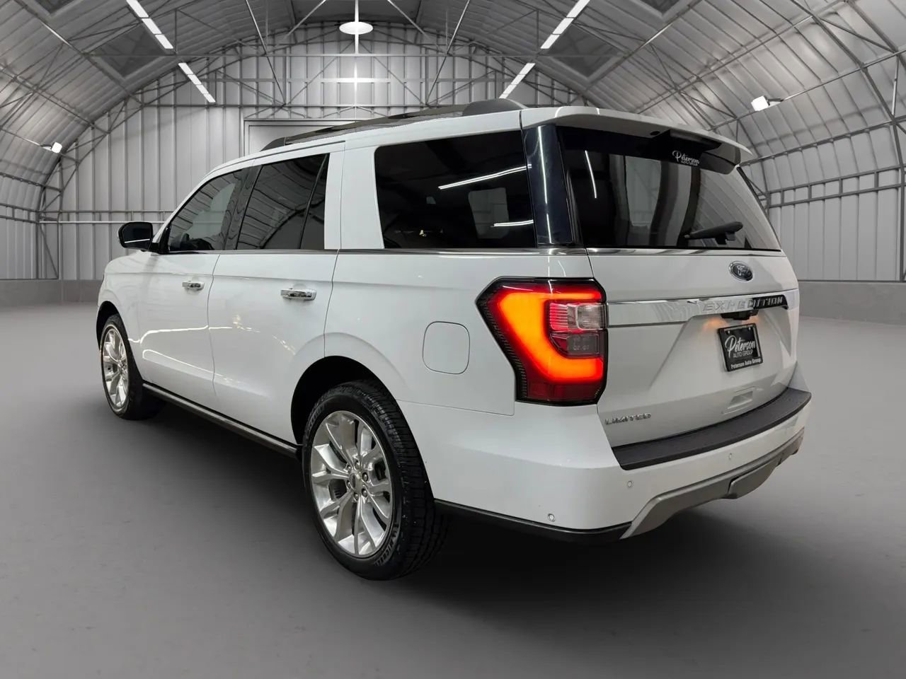 Used 2019 Ford Expedition Limited w/ Equipment Group 302A RWD image 3