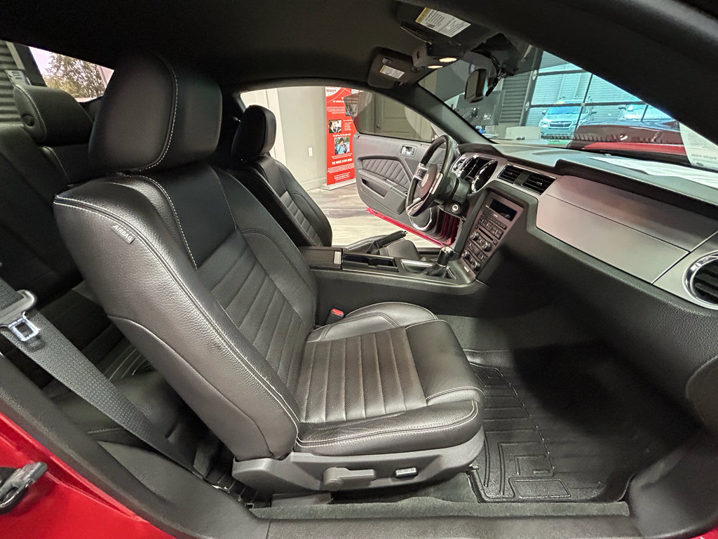 Used 2012 Ford Mustang GT Premium w/ Brembo Brake Pkg image 38