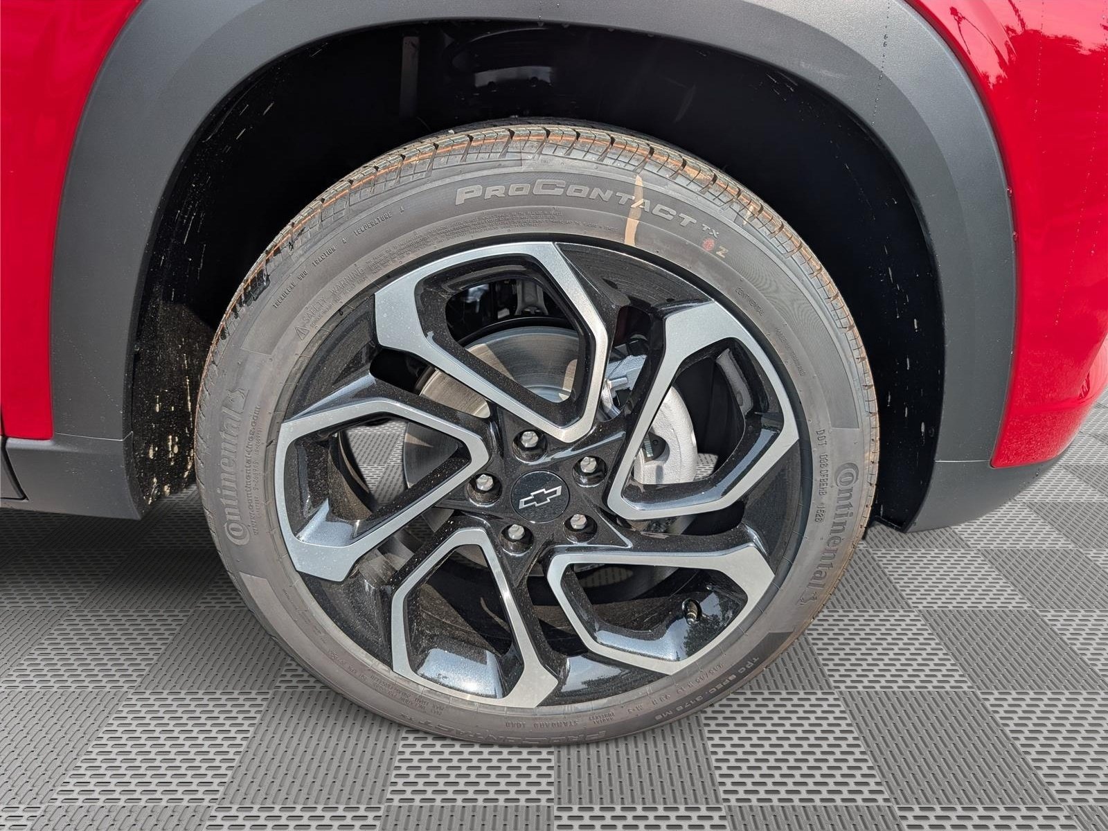 New 2026 Chevrolet Trax RS w/ Driver Confidence Package FWD image 5