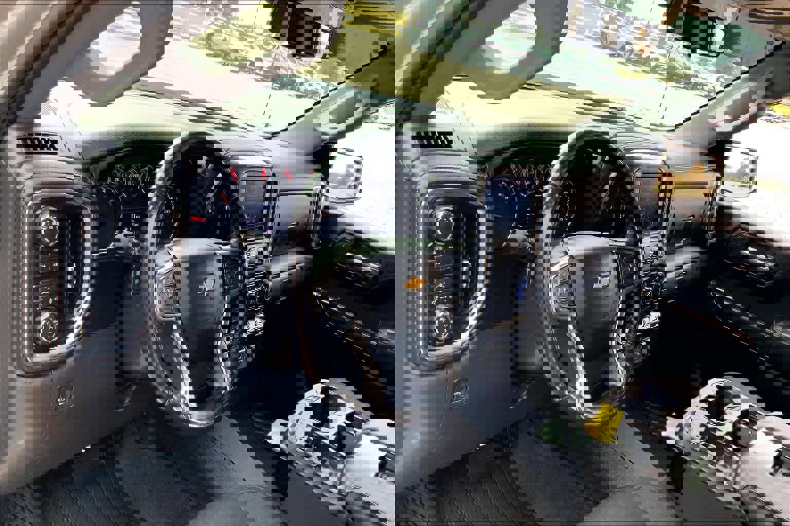 Used 2021 Chevrolet Silverado 1500 LT image 17