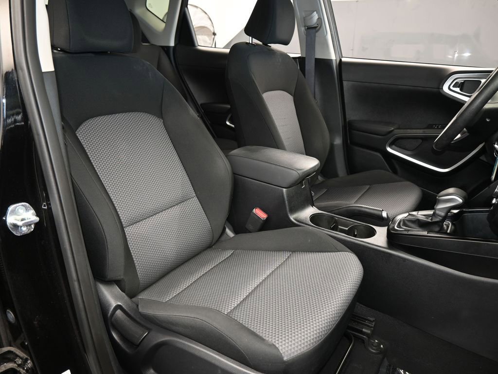 Used 2023 Kia Soul LX w/ Option Group 015 image 34