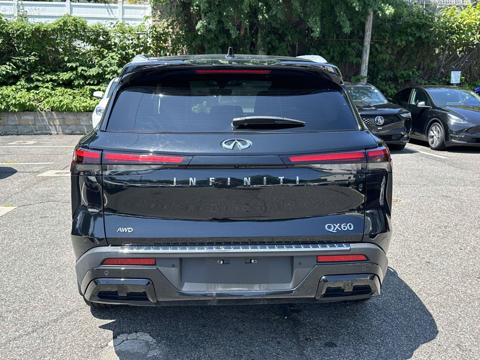 Used 2023 INFINITI QX60 Luxe w/ Cargo Package AWD/4WD image 4