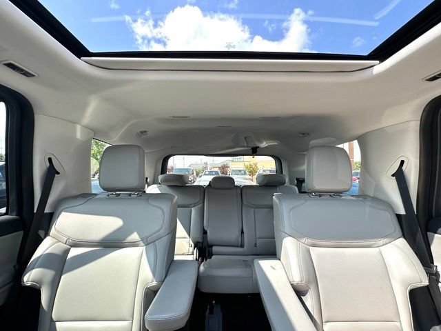 Used 2025 Ford Expedition Active AWD/4WD image 32