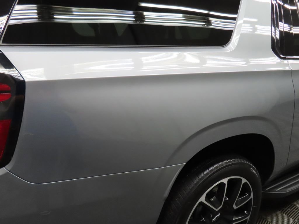 Used 2024 Chevrolet Suburban RST w/ Luxury Package image 37