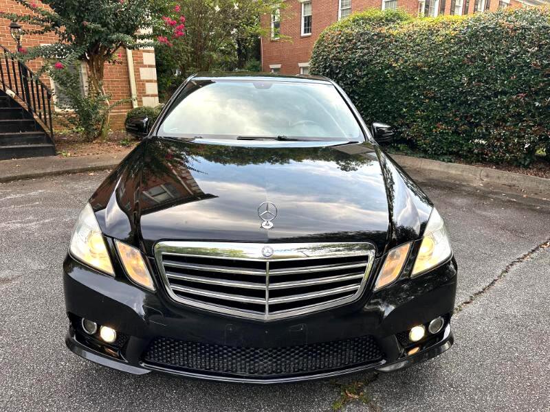 Used 2010 Mercedes-Benz E 350 4MATIC Sedan image 4