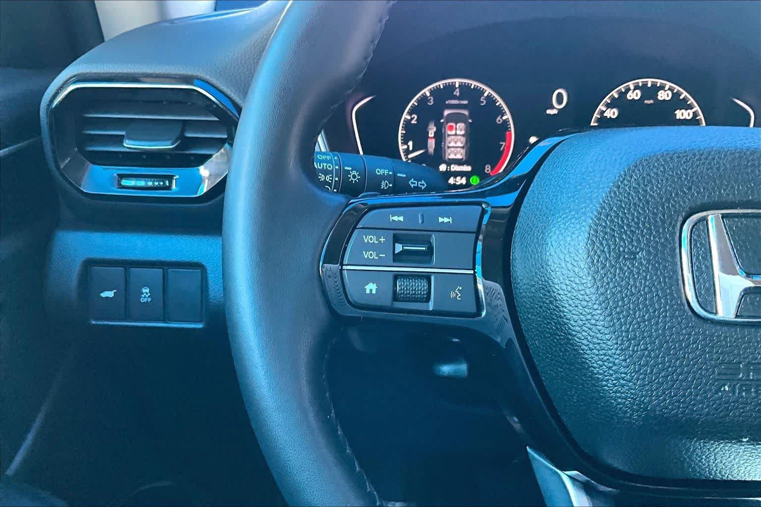Used 2025 Honda Pilot EX-L image 24