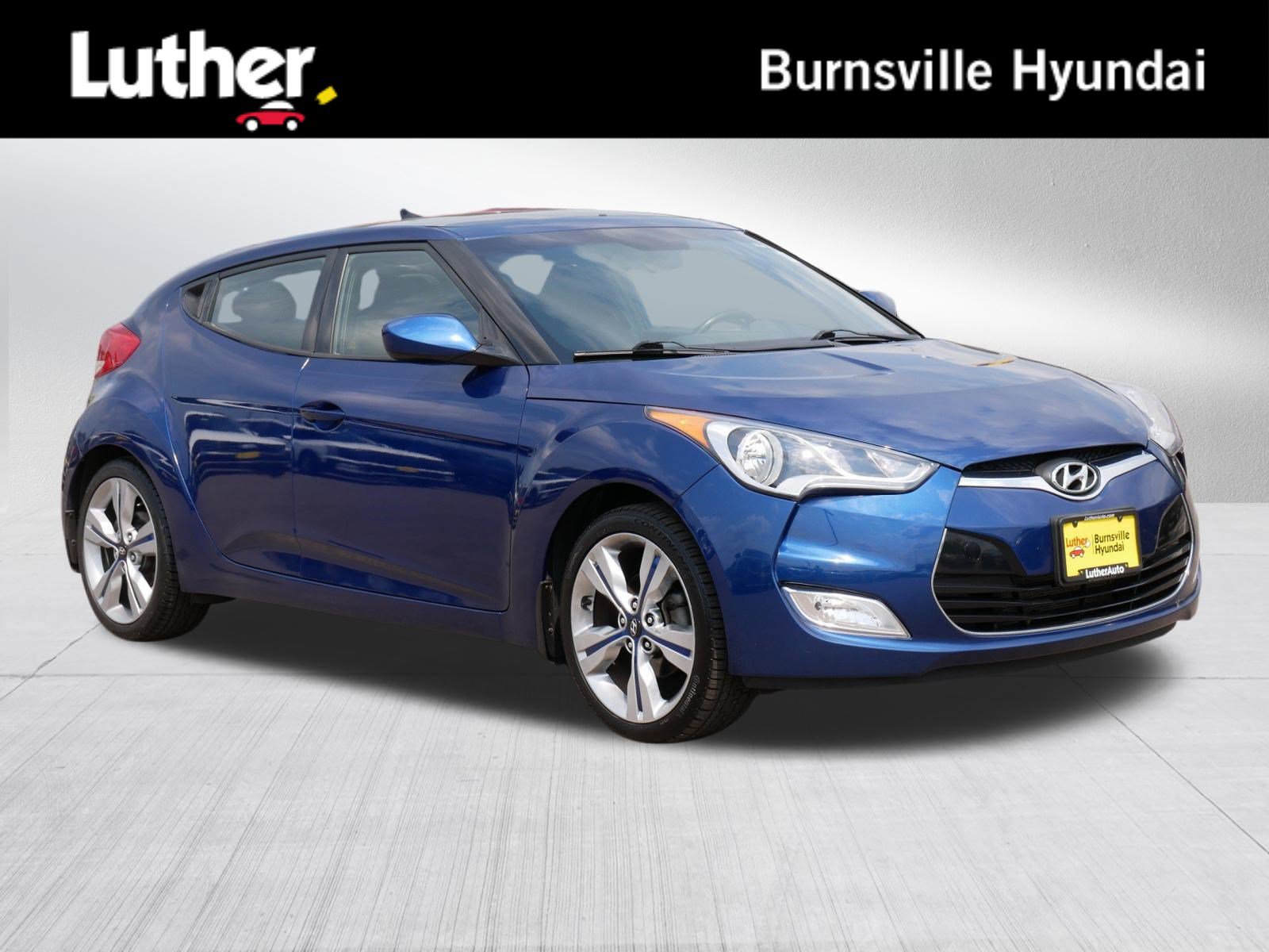 Used 2017 Hyundai Veloster Value Edition FWD video 1