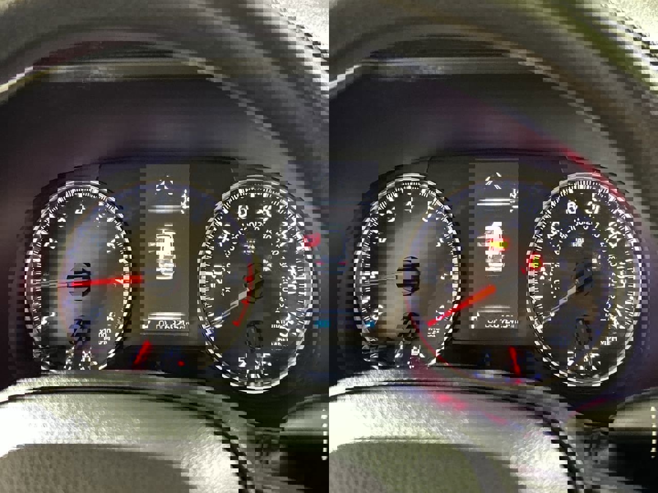 Used 2022 Toyota RAV4 LE image 15