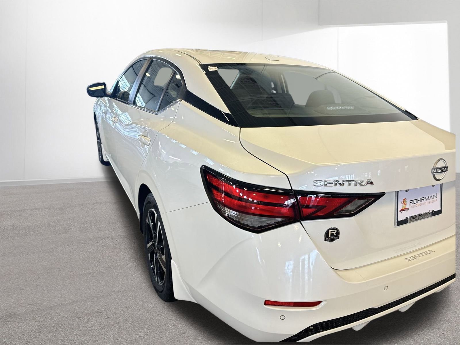 Used 2025 Nissan Sentra SV image 31