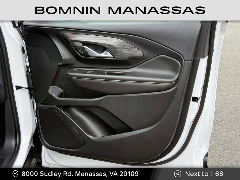 Used 2022 GMC Terrain SLE w/ Driver Convenience Package image 8