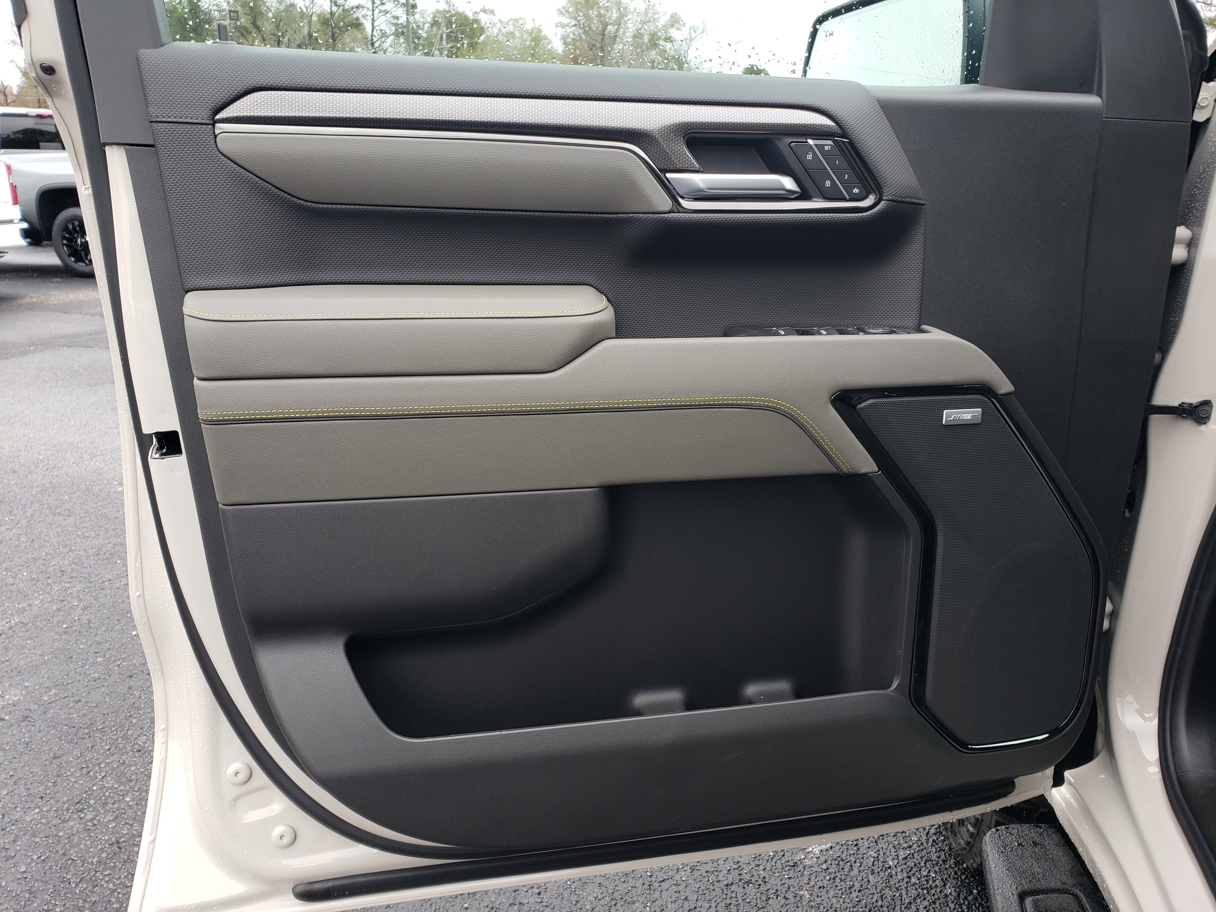 New 2026 Chevrolet Silverado 1500 ZR2 w/ LPO, Dark Essentials Package image 10