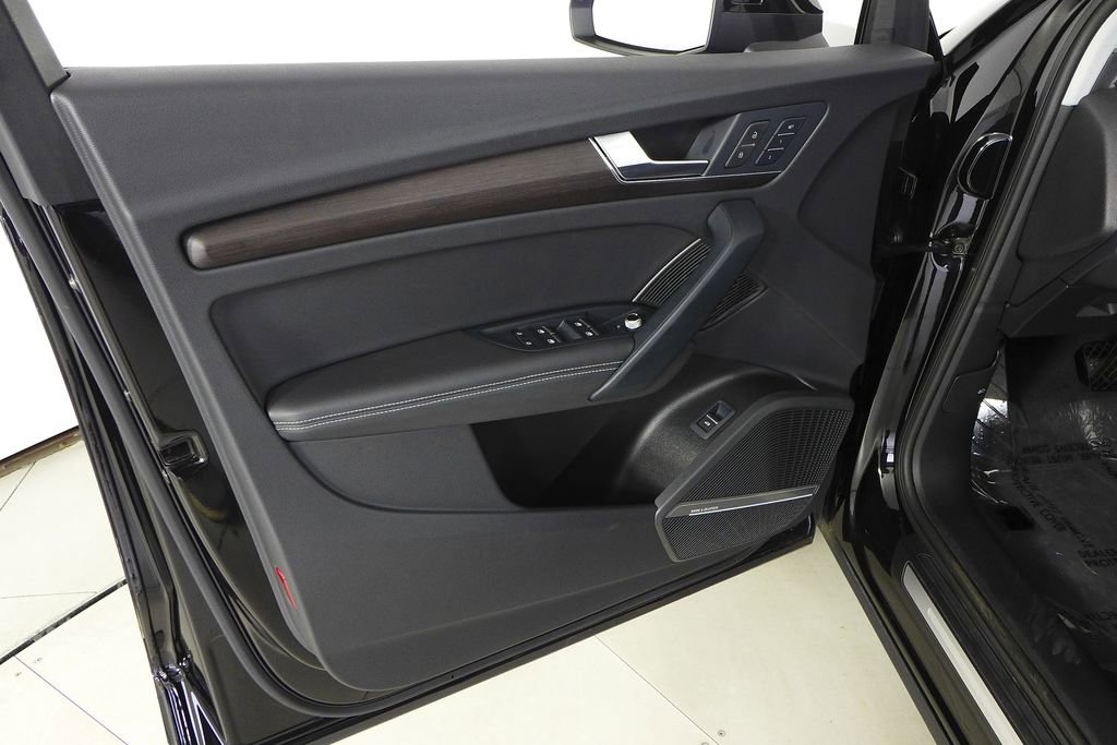 Used 2023 Audi Q5 2.0T Premium Plus w/ Premium Plus Package image 11