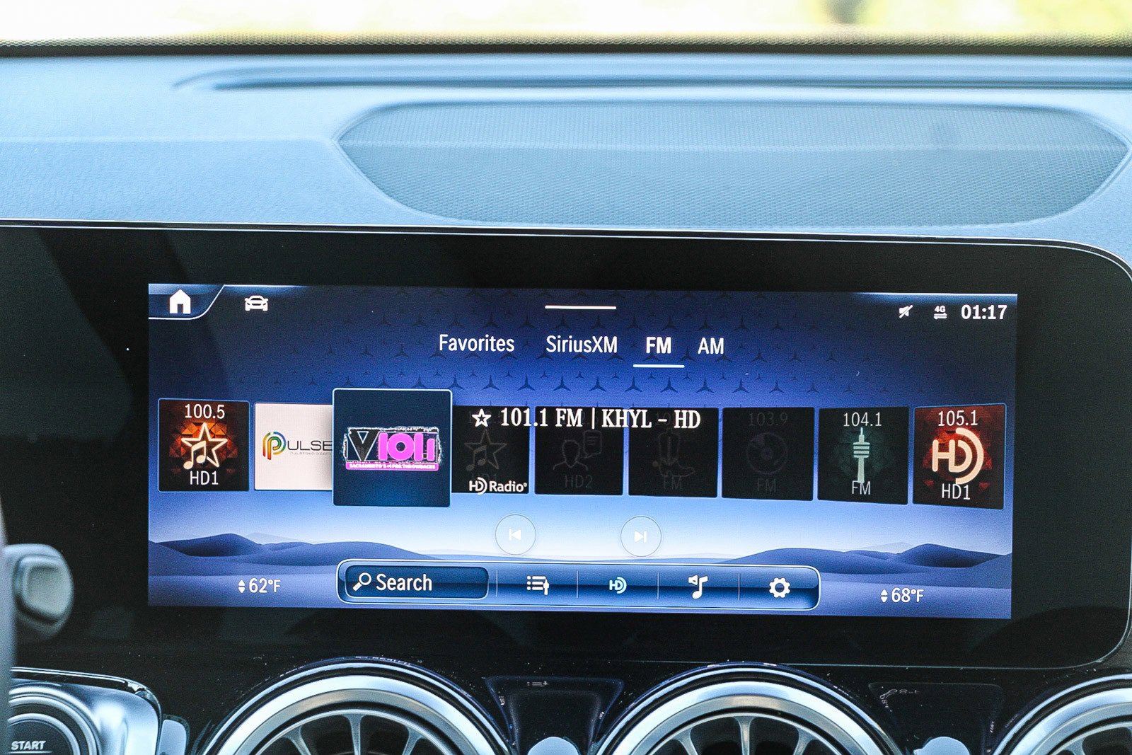 Certified 2025 Mercedes-Benz GLB 250 4MATIC image 15