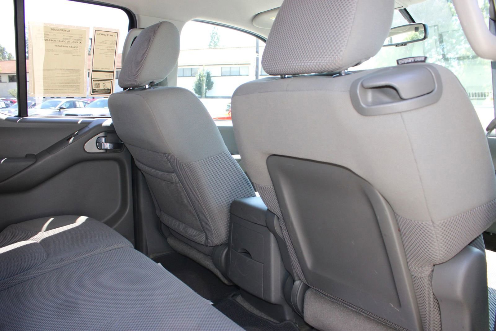 Used 2014 Nissan Frontier SV w/ SV Value Truck Package image 13