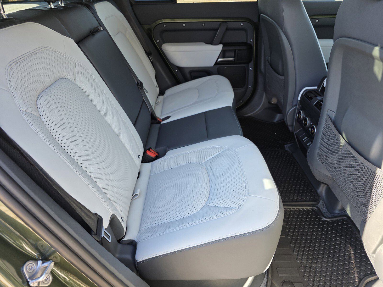 New 2026 Land Rover Defender 110 X image 5