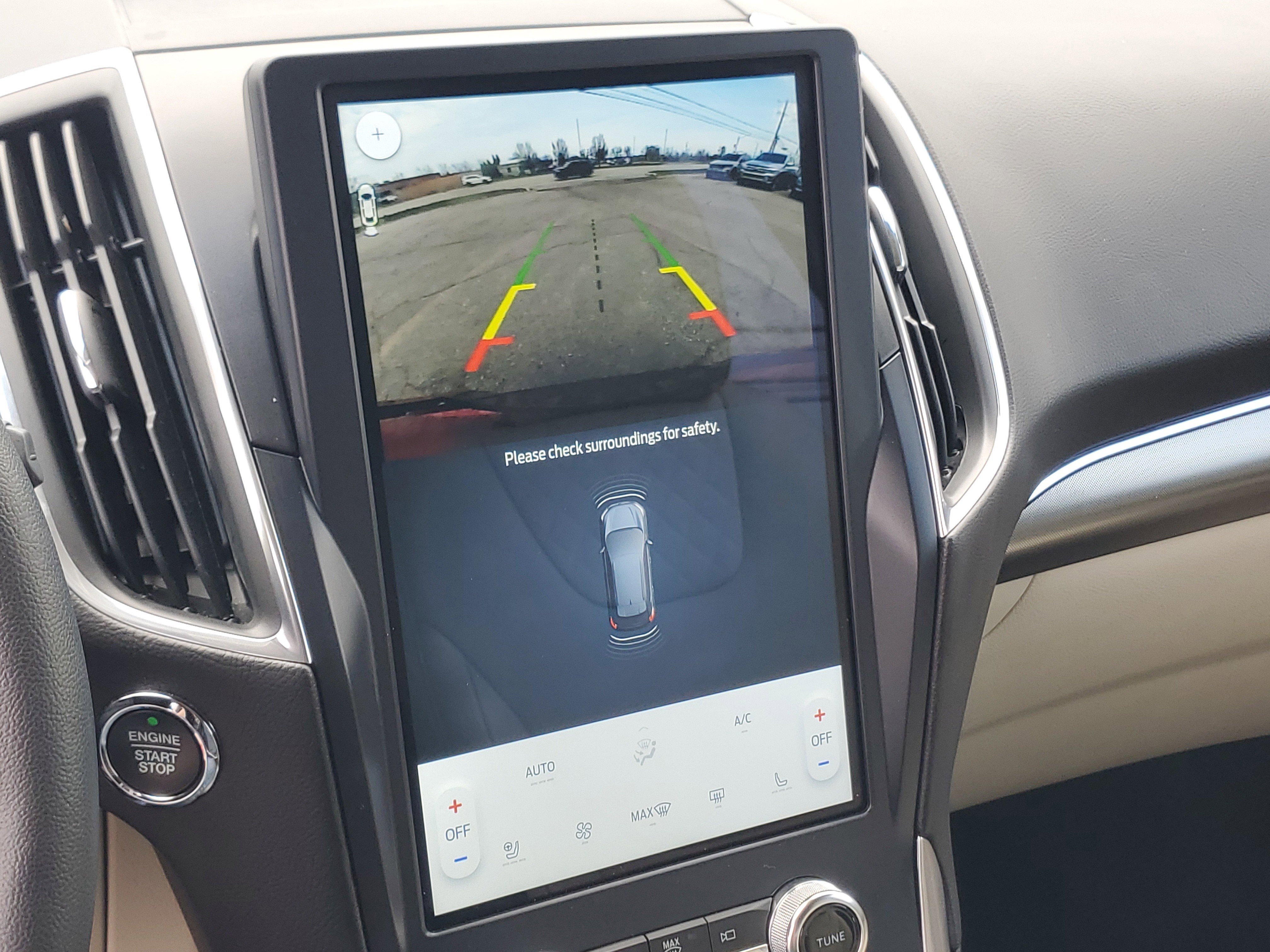 Used 2023 Ford Edge Titanium w/ Equipment Group 301A AWD/4WD image 18