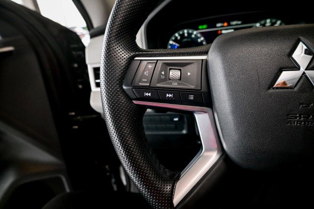 Used 2024 Mitsubishi Outlander SEL Black Edition image 36