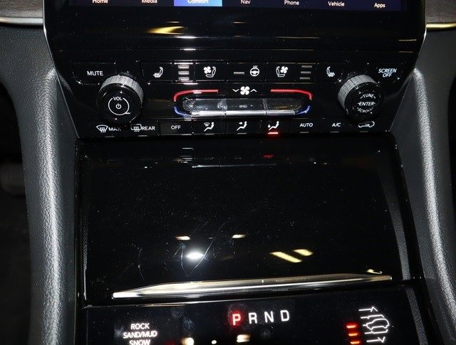 New 2023 Jeep Grand Cherokee Overland w/ Adv Protech Group III image 12