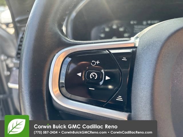 Used 2017 Volvo XC90 T6 Momentum w/ Vision Package AWD/4WD image 18