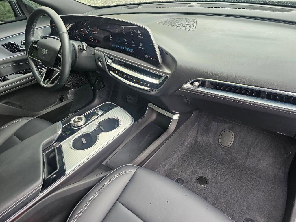 Used 2024 Cadillac Lyriq Tech w/ Driver Assist Package AWD/4WD image 16