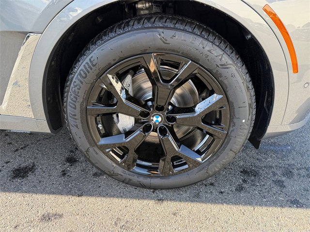 New 2026 BMW X7 xDrive40i w/ Premium Package image 16