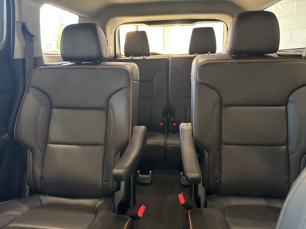 Used 2023 GMC Acadia AT4 w/ Preferred Package image 15