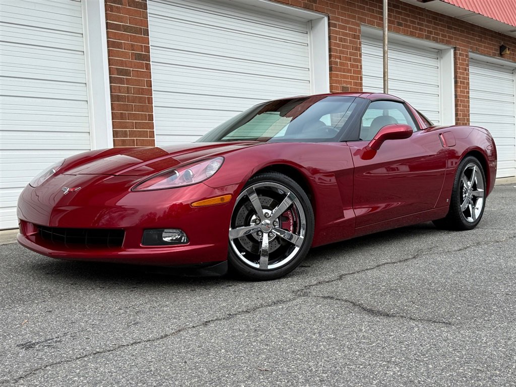 Used 2009 Chevrolet Corvette Coupe w/ Preferred Equipment Group image 2