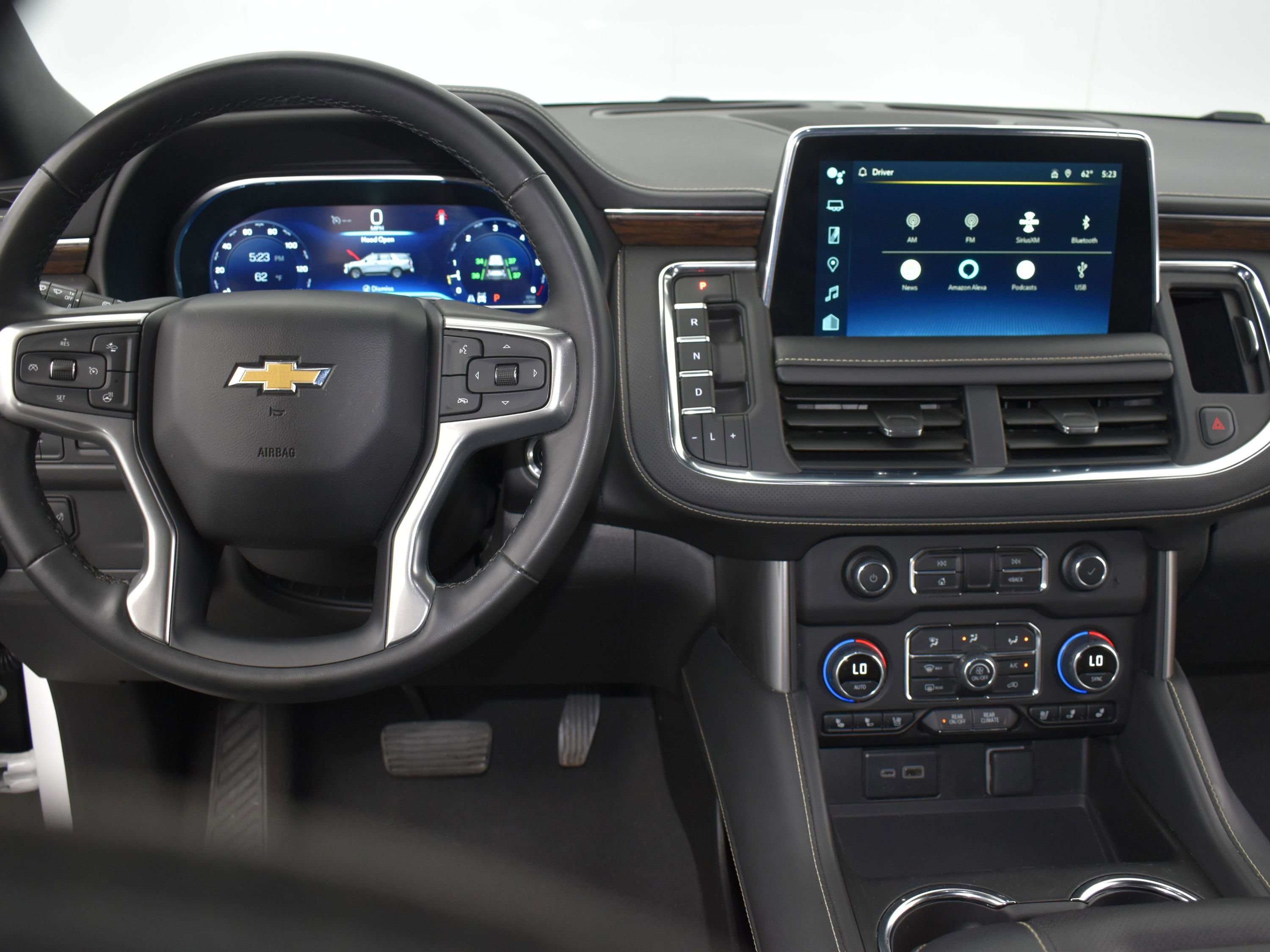 Used 2024 Chevrolet Suburban Premier AWD/4WD image 20