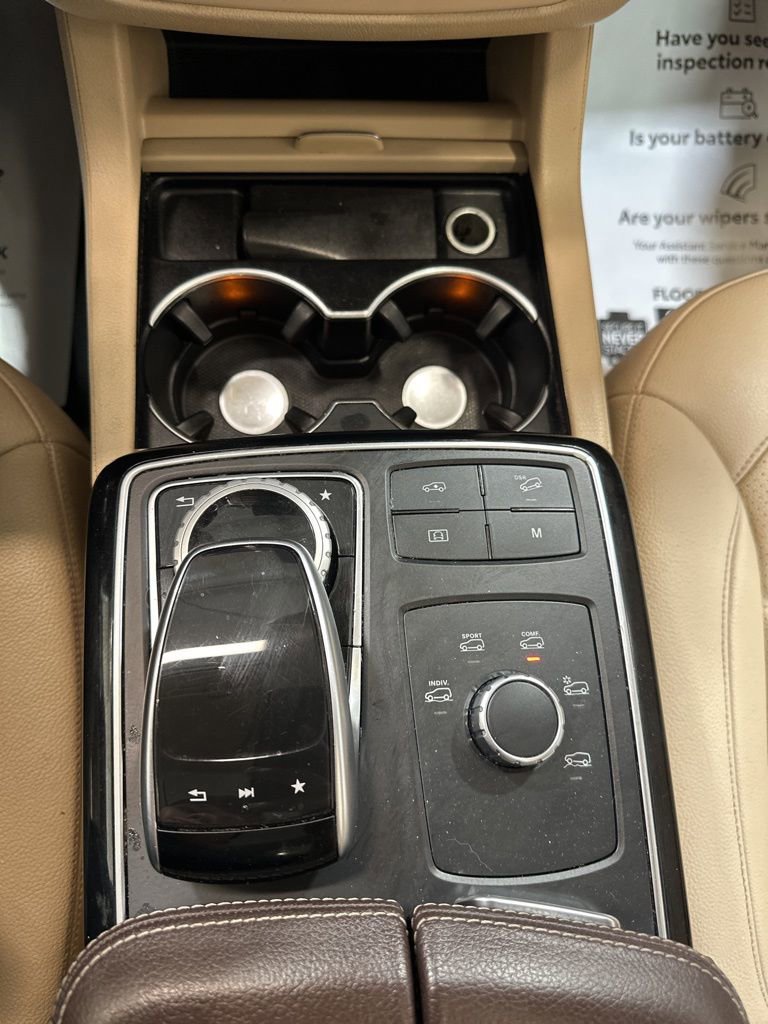 Used 2017 Mercedes-Benz GLS 450 4MATIC image 33