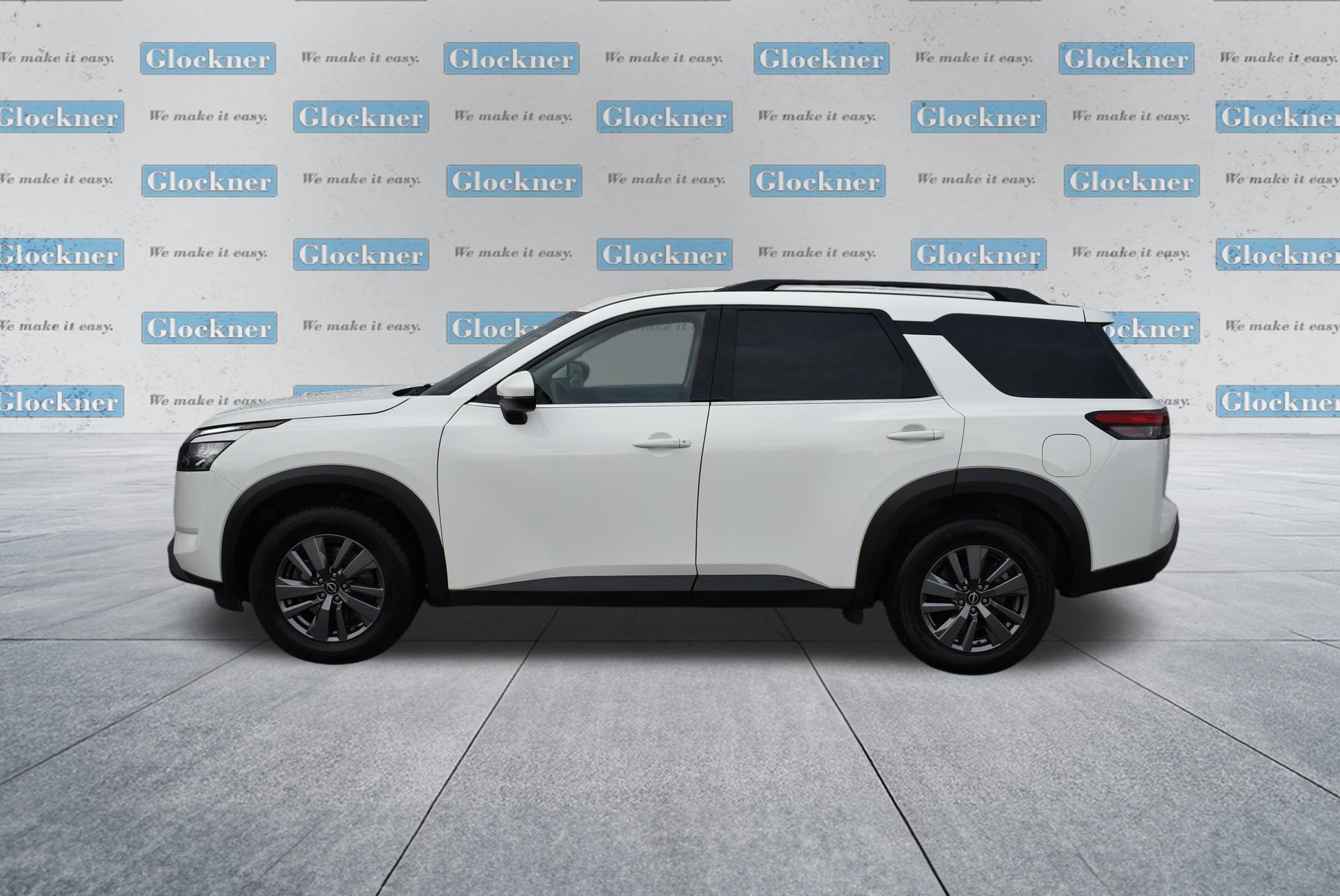 Used 2025 Nissan Pathfinder SV image 9