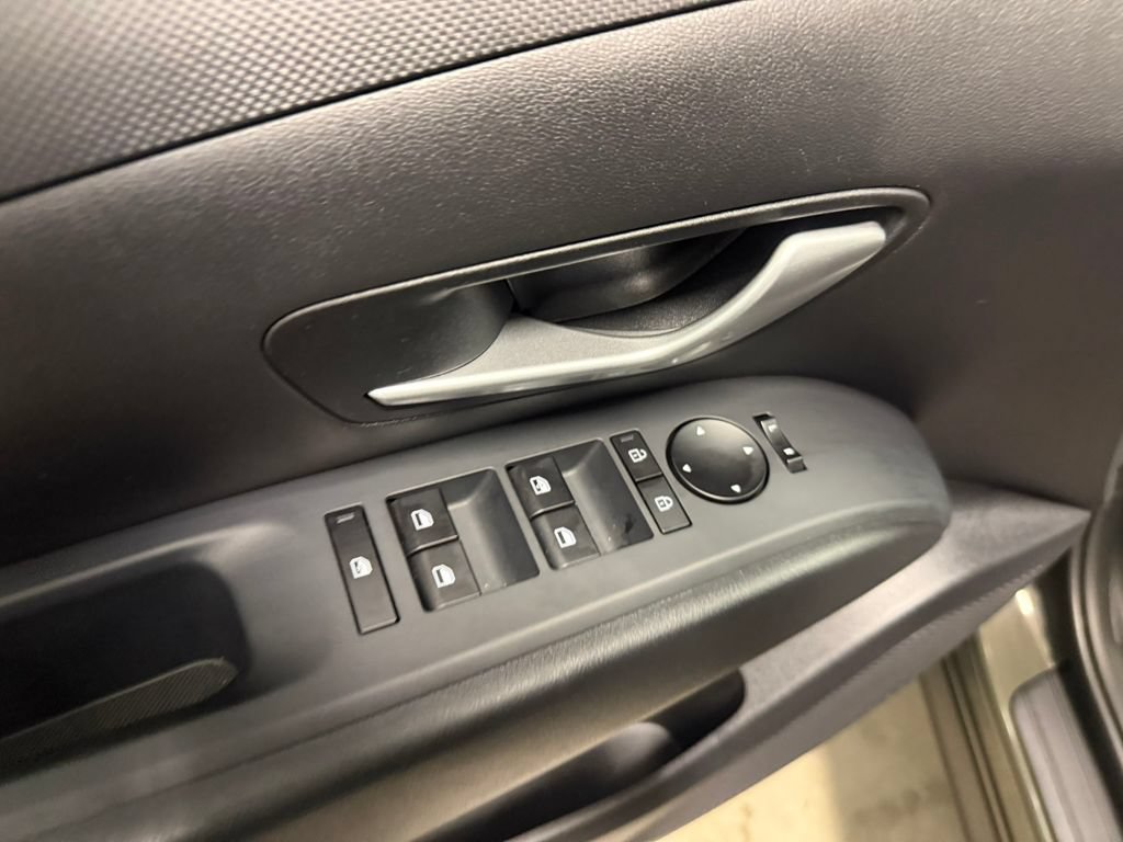 Certified 2026 Hyundai Tucson SE AWD/4WD image 23